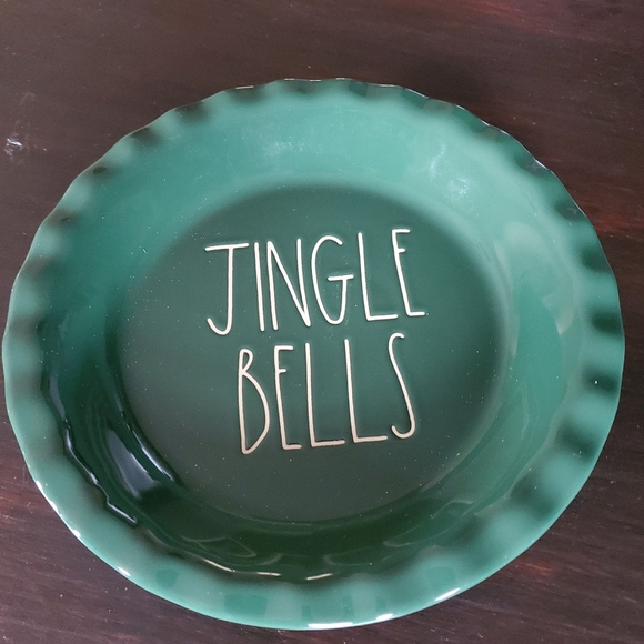 Rae Dunn jungle bells pie plate - Picture 1 of 2